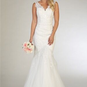 May Queen Elegant White Lace Wedding Dress